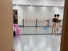 -中央芭蕾舞团·中芭艺蕾(酒仙桥明星校区)