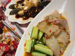 -肥肥虾庄·金牌油焖大虾(汉街SKP店)