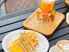 -花苑里咖啡(威远店)