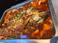 -老街烧烤大排档·地道湖北菜·龙虾馆(汉口火车站店)
