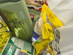 -咻啵翔翔零食基地(万达广场店)