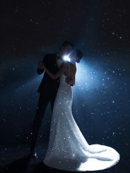 -至臻微拉婚纱摄影