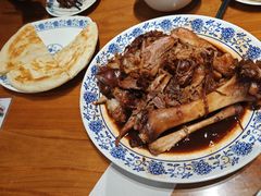 -老天桥酱肉烧饼夹肘子(天桥店)