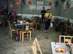 大堂-咏勝锑锅麻辣烫(净居寺路总店)