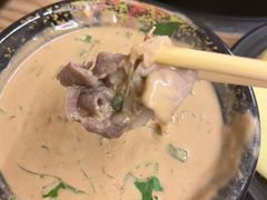 -洞庭洲·防空洞火锅·烧烤·铜锅涮肉(新百广场店)