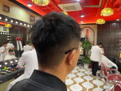 -东方先生国潮男士理发馆