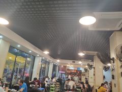 大堂-牛一煲美食(江高店)