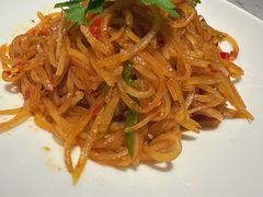 炝拌酸辣土豆丝-关东小磨东北菜(漕河泾印象城店)