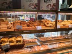 -昆明冠生园·蛋糕·面包(朗悦湾店)