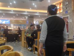 -锤头鲨毛肚海鲜烤肉自助餐厅(国购广场店)