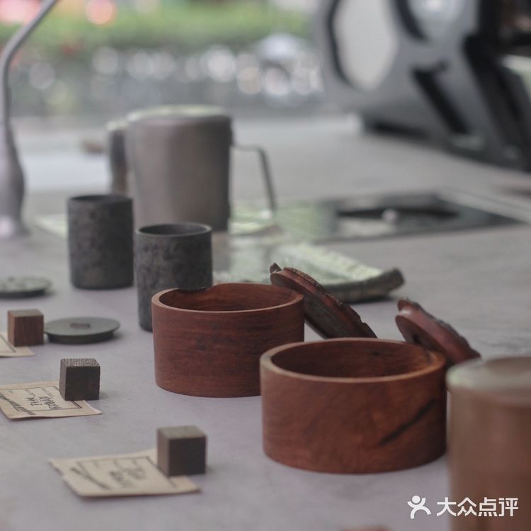 这家咖啡店 杯子也太好看了吧‼️