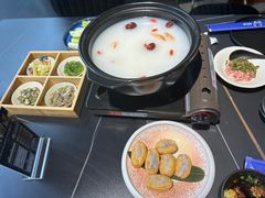 -牛牛和牛海鲜粥底火锅(长虹国际城店)