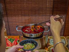 -独食火锅·半米屋台(直营总店)