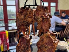 -烤肉小伙烤肉店
