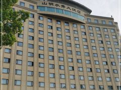 -山明水秀大饭店