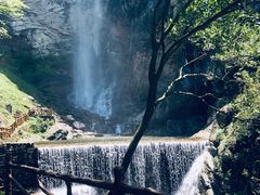 -燕子河大峡谷天坑仙境