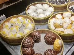 蒸包子-好伦哥比萨烤肉自助(八里桥店)