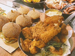 -松山湖凯悦酒店·Café自助餐厅·周末火舞秀表演