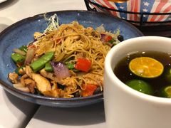 辣蒜片鸡肉炒天使面-打趸BTC·Breaktime cafe(北京路店)
