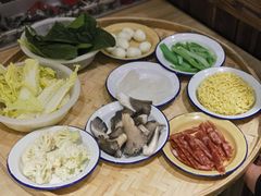 -老街称盘麻辣烫(东方新天地店)