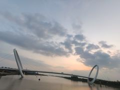 -南京眼步行桥