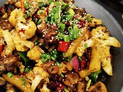 -石磨豆花家常菜·牦牛排土火锅