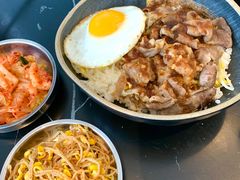 烤牛肉盖饭-HONGA HONGA雄家(曹路店)