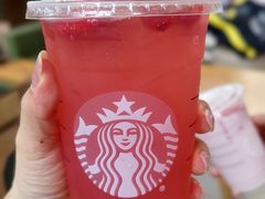 Pink&nbsp;Drink粉粉生咖-星巴克(来福士办公楼店)