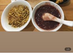 -诚铭记·虾仁汤包·成都小吃(融创店)
