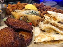 缤纷小食拼盘-bluefrog蓝蛙(皇庭广场店)