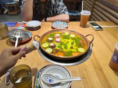 -洱火云南酸菜牛肉火锅(石景山当代商城店)