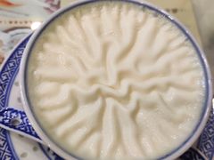 -广信牛奶甜品世家(台东店)
