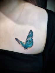 -鳌首刺青纹身 穿孔饰品店