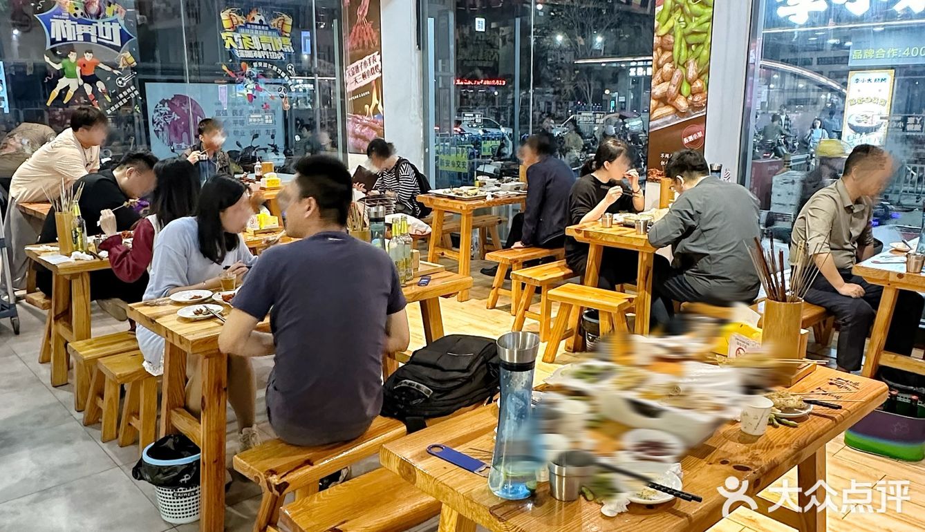 终于在深圳找到了正宗东北烧烤！