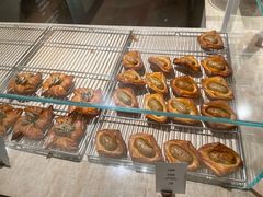 -VERIE BAKEHOUSE