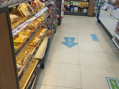 -全家便利店(沪太路三店)