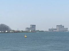 -上海滴水湖皇冠假日酒店