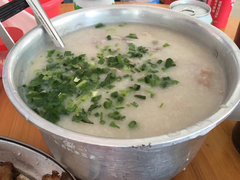 -洲心街道青联村镜记烧肉