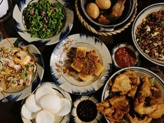 -Cuc Gach Quan Restaurant