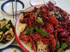-海盗船. 龙虾烧烤. 酒馆