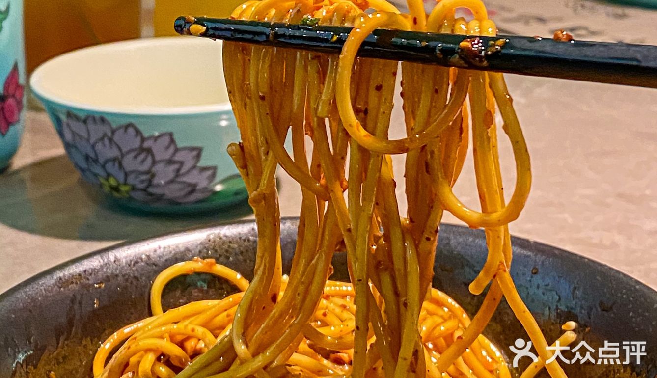 阳朔探店 | 好吃到停不下来的铁锅牛蛙
