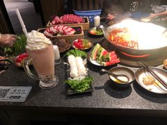 -湊湊火锅·茶憩(杭州湖滨银泰in77店)
