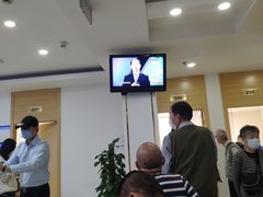 -上海大学附属上海和平眼科医院
