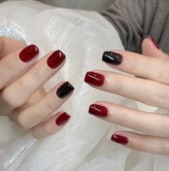 -花岐款式专研健康美甲沙龙
