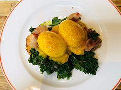 bacon&nbsp;kale&nbsp;benedict-Elephant Grounds(STARSTREET)