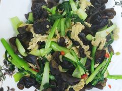 油菜木耳炒鸡蛋-清真·伊清阁餐厅