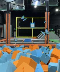 -蹦贝运动中心·蹦床·攀岩·闯关(龙岗店)