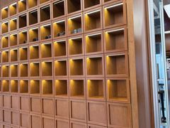 -无奔眼镜·蔡司·依视路授权店(朝阳大悦城店)