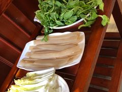 -颜氏双江清水鱼一养身火锅(磁器口店)