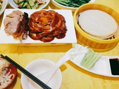 宫廷烤鸭半只-红红烤鸭店(西单店)
